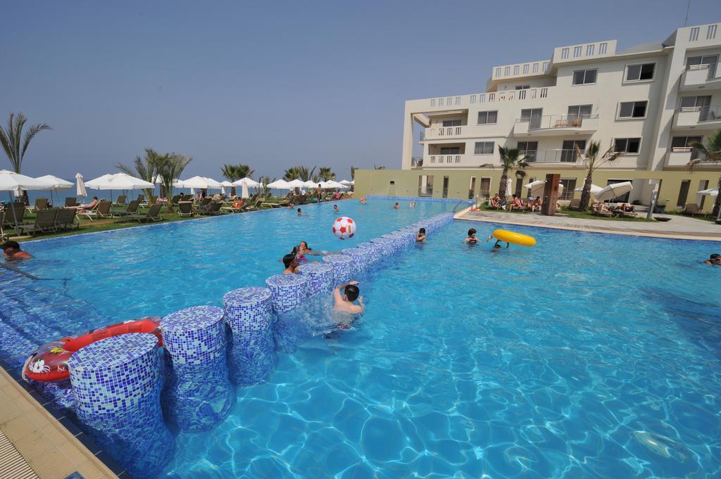 Capital Coast Resort And Spa Πάφος Εξωτερικό φωτογραφία
